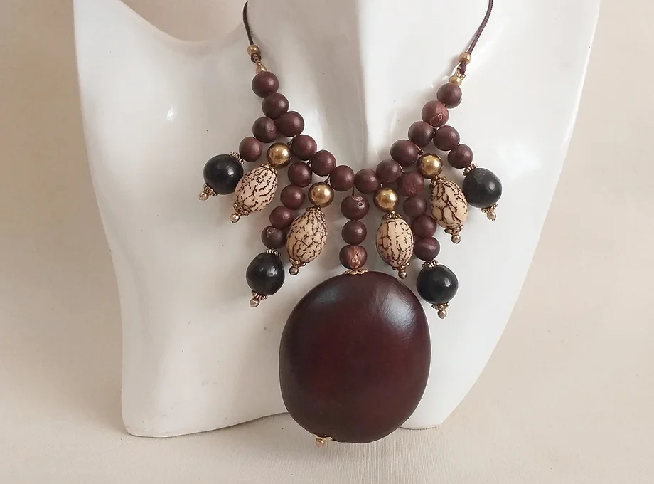 Œuvre présentée 1 — Les Bijoux d’Agnessaline